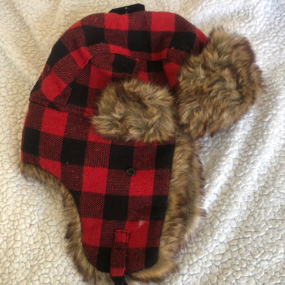 Men’s Black and Red Trapper Hat